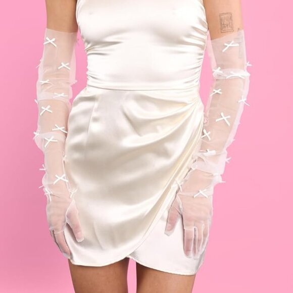 Mini Satin Bow Opera Gloves - Picture 7 of 7